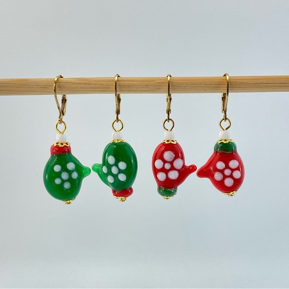 New Red Mitten Earrings, Handmade, Lamp Work Glass, Winter, Christmas Earrings - Picture 4 of 9
